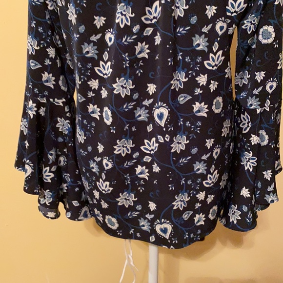 Versona blouse - Picture 9 of 13